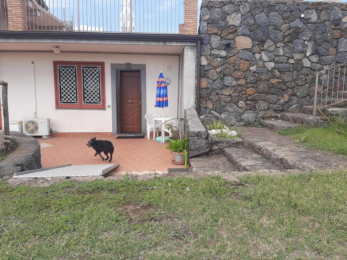 Holiday House Start Point Apartment Aci Bonaccorsi Luaran gambar