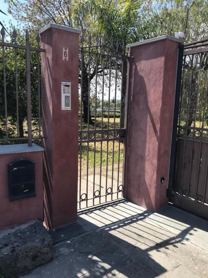 Holiday House Start Point Apartment Aci Bonaccorsi Luaran gambar